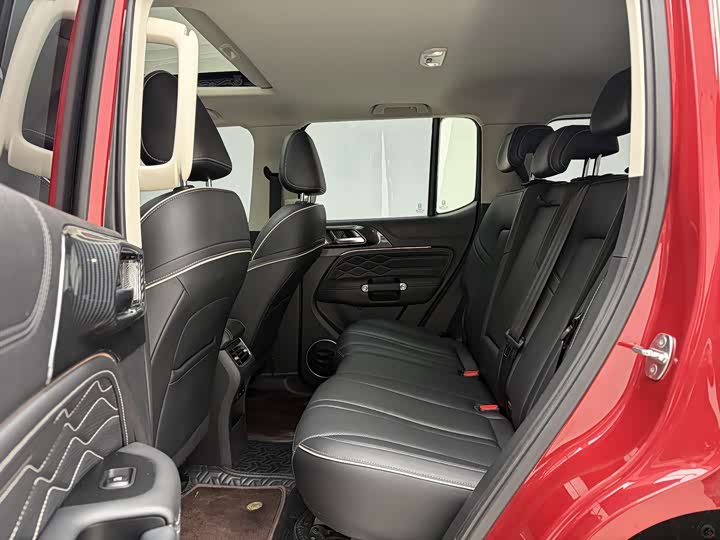 Фото 12 - Tank 300