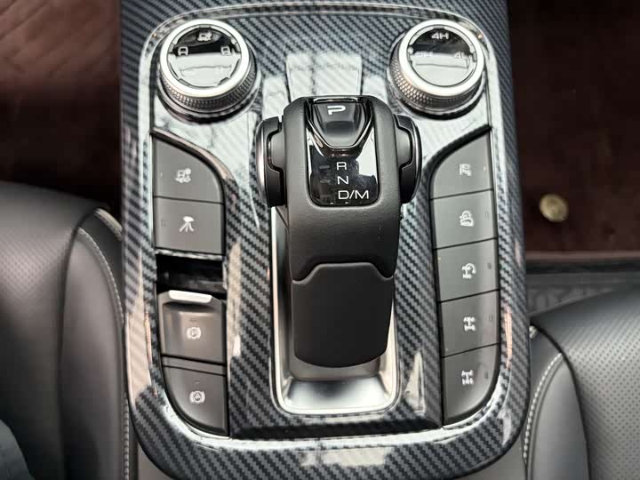 Фото 8 - Tank 300