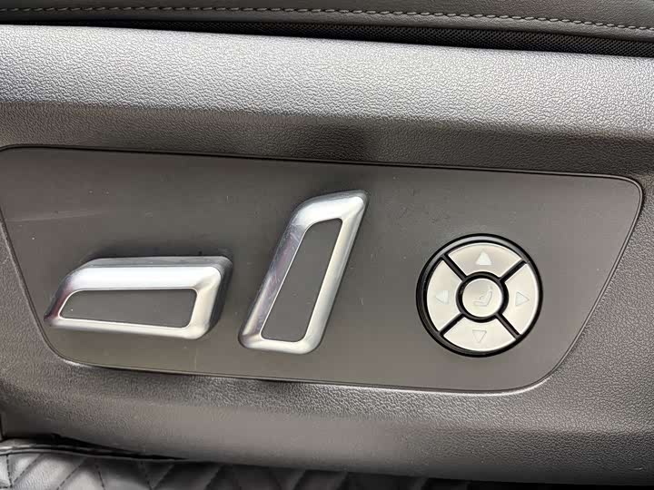 Фото 9 - Tank 300