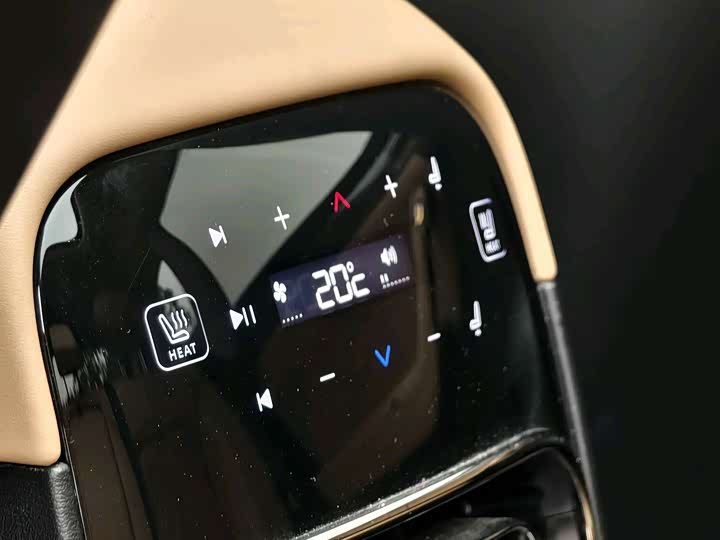 Фото 11 - Leapmotor C11