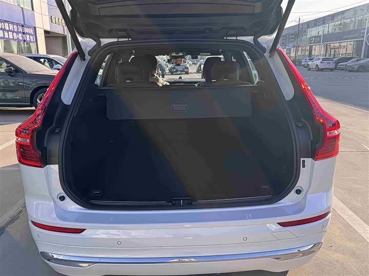 Фото 14 - Volvo XC60 Hybrid