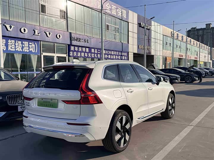 Фото 4 - Volvo XC60 Hybrid