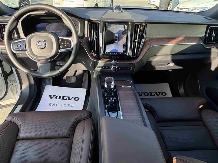 Фото 6 - Volvo XC60 Hybrid