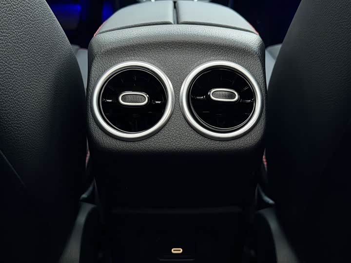 Фото 17 - Mercedes-Benz A-Class