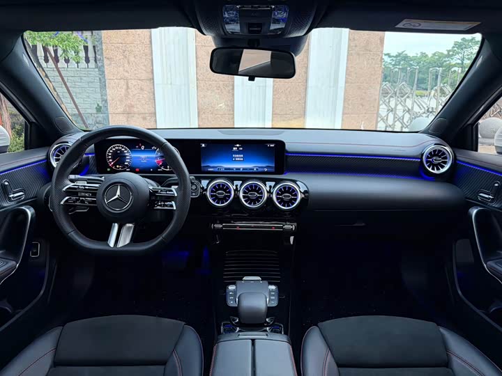 Фото 18 - Mercedes-Benz A-Class