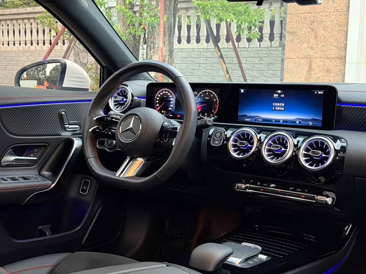 Фото 21 - Mercedes-Benz A-Class