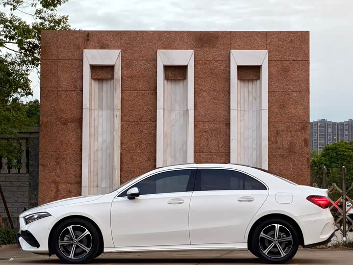 Фото 27 - Mercedes-Benz A-Class