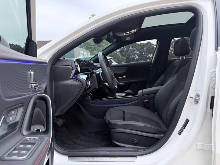 Фото 5 - Mercedes-Benz A-Class