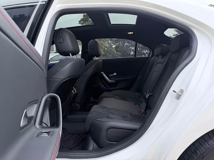 Фото 6 - Mercedes-Benz A-Class