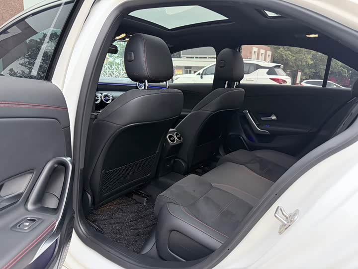 Фото 8 - Mercedes-Benz A-Class