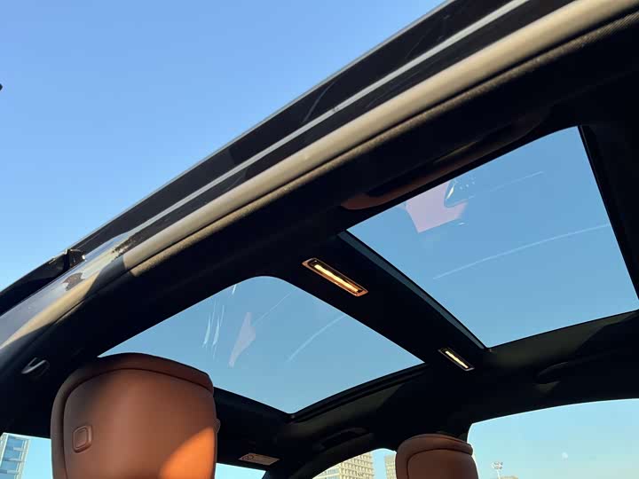 Фото 17 - Mercedes-Benz S-Class