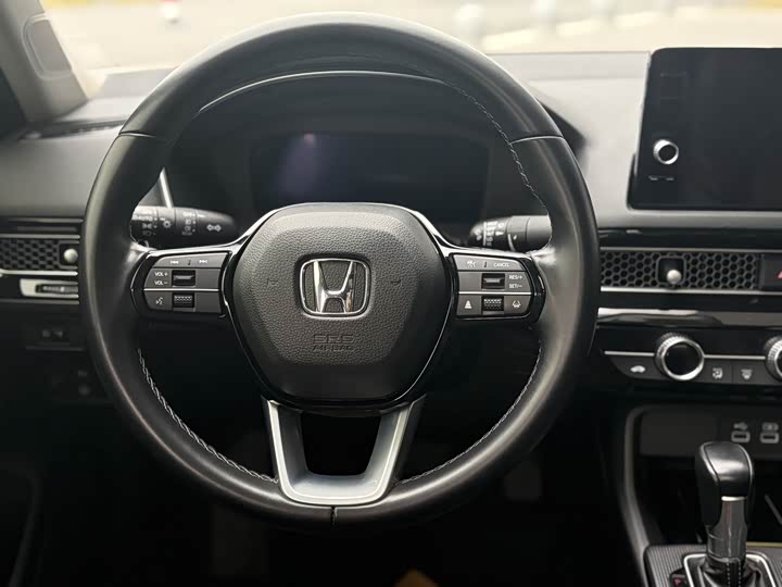 Фото 13 - Honda Civic