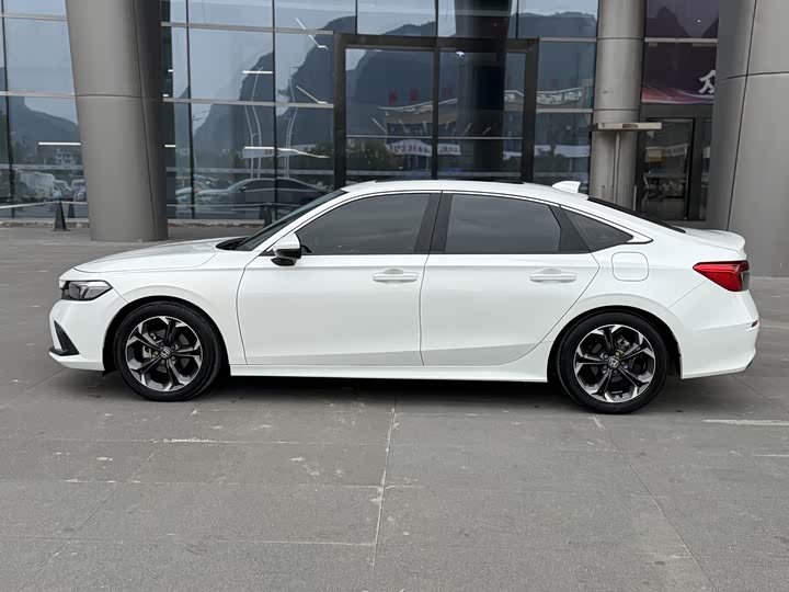 Фото 4 - Honda Civic