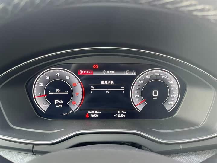 Фото 11 - Audi Q5L