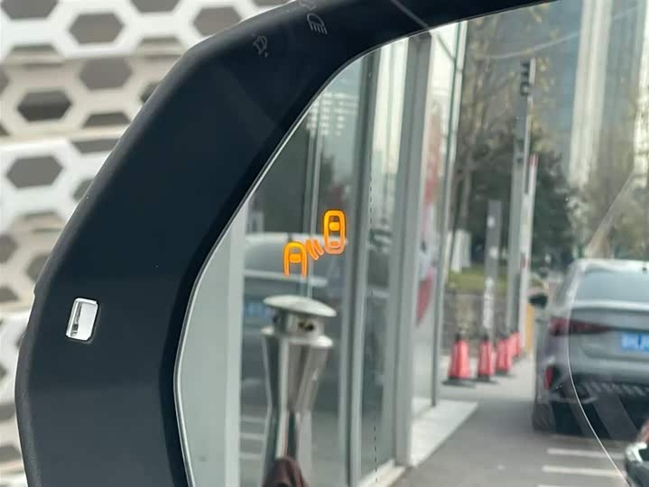 Фото 13 - Audi Q5L