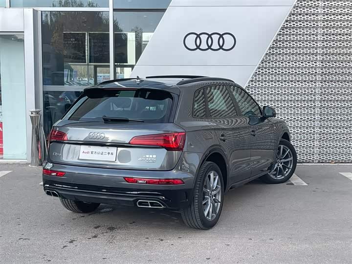 Фото 6 - Audi Q5L