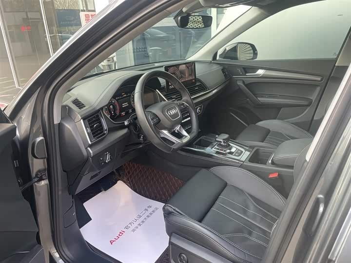 Фото 7 - Audi Q5L