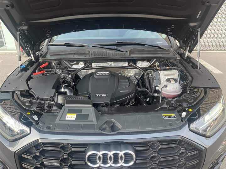 Фото 8 - Audi Q5L