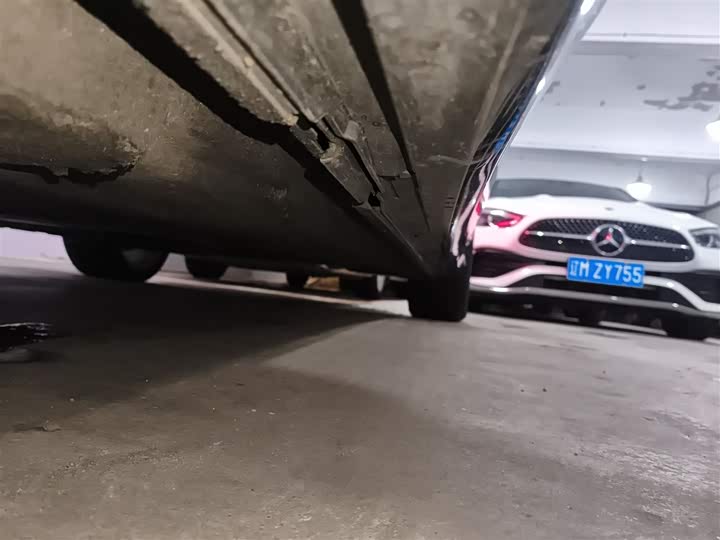 Фото 22 - Audi A6L