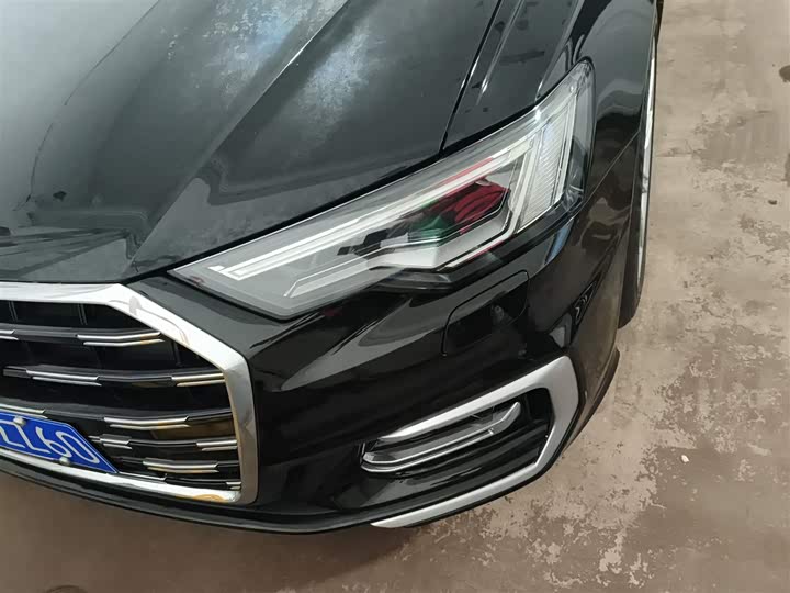 Фото 24 - Audi A6L