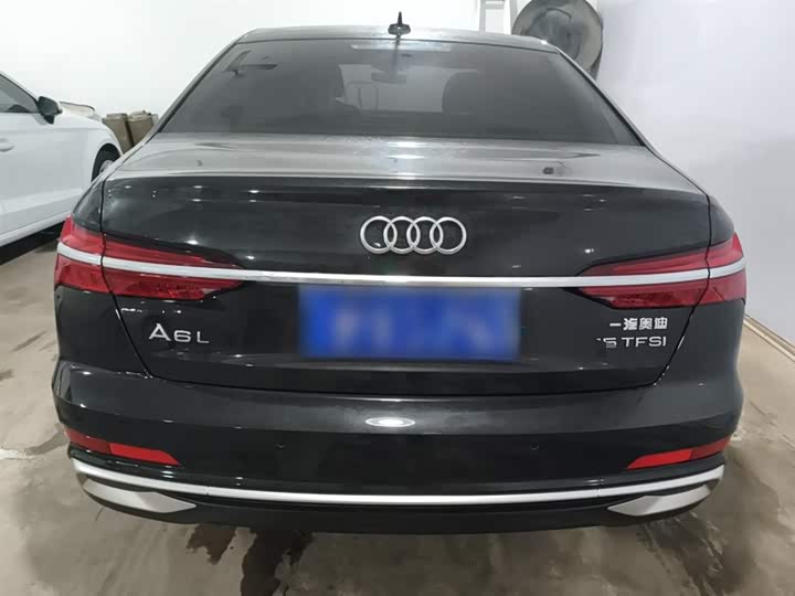 Фото 6 - Audi A6L