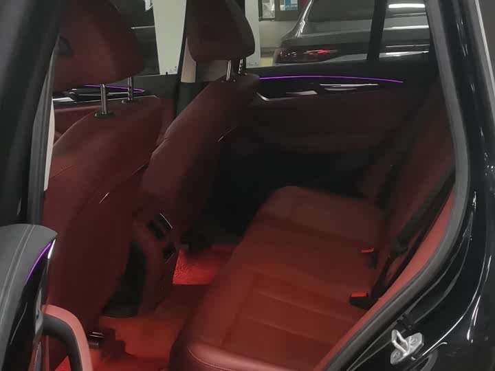 Фото 11 - BMW iX3