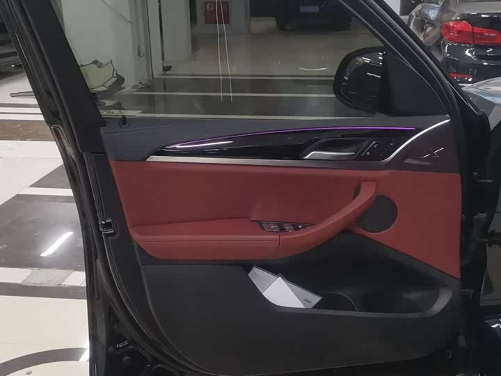 Фото 8 - BMW iX3