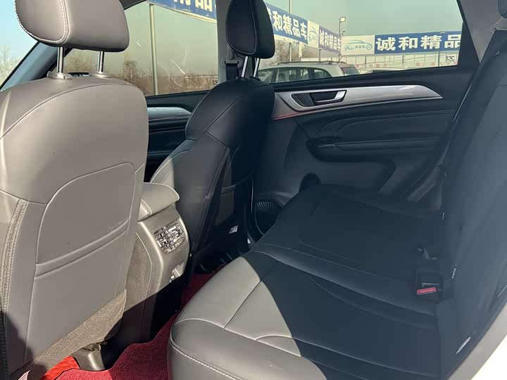 Фото 6 - Haval M6