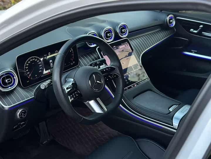 Фото 4 - Mercedes-Benz C-Class