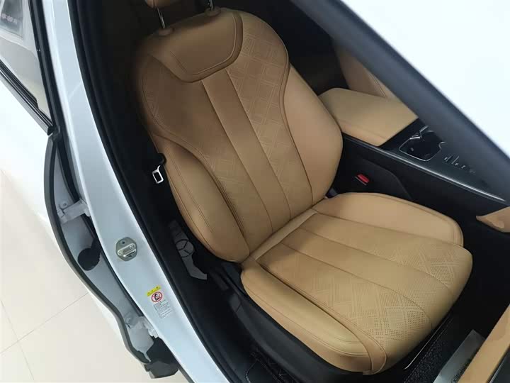 Фото 25 - BYD Song L DM-i Hybrid