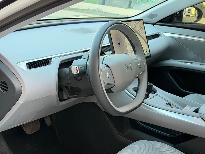 Фото 12 - XPeng Mona M03