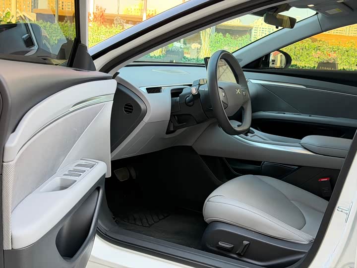 Фото 7 - XPeng Mona M03