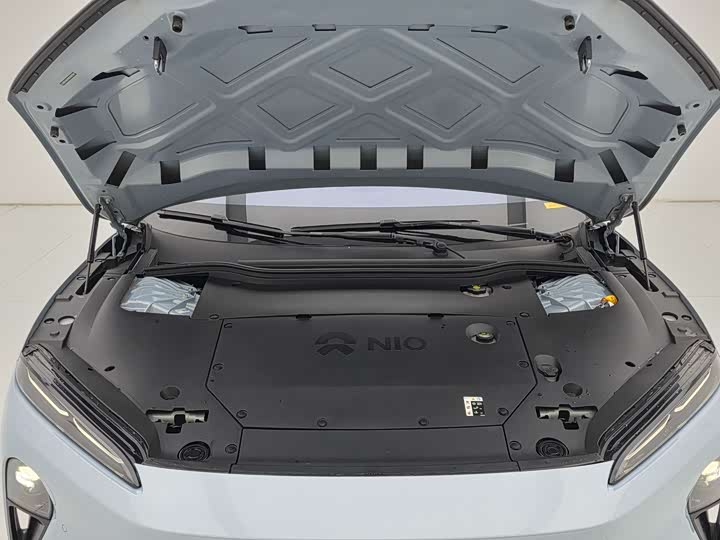 Фото 23 - Nio ET5