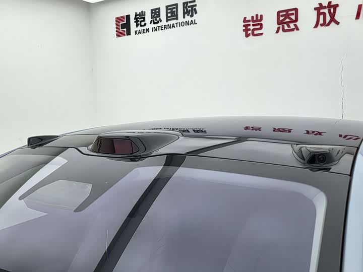 Фото 24 - Nio ET5