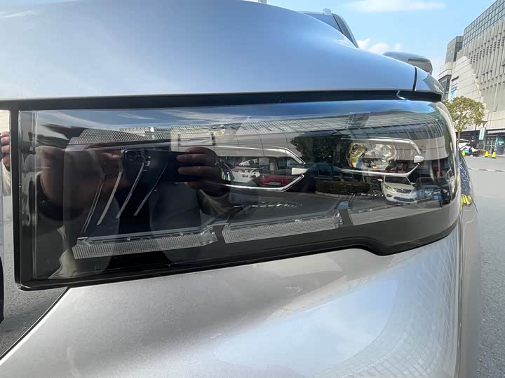 Фото 14 - Geely Monjaro