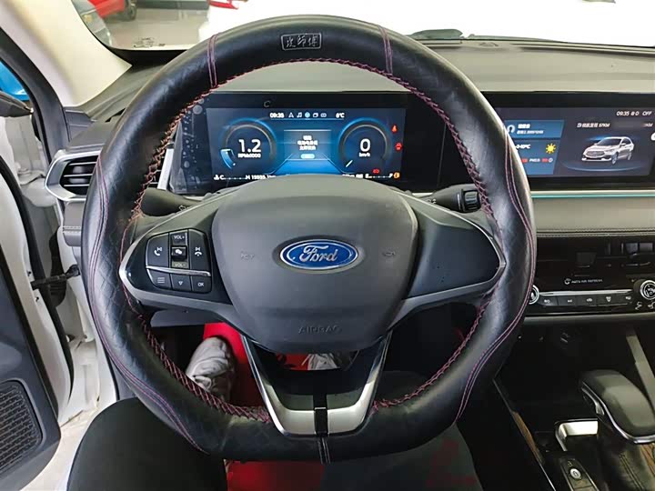 Фото 11 - Ford Escort