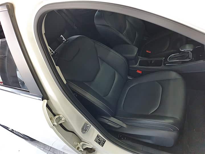 Фото 25 - Ford Escort