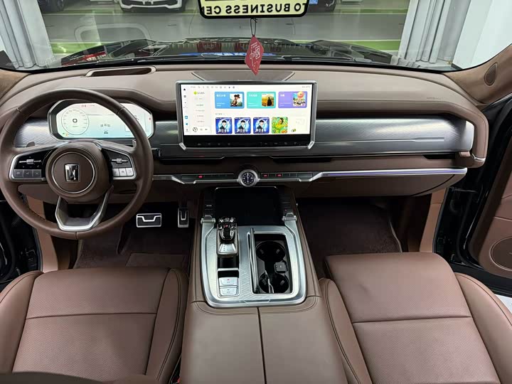 Фото 4 - Tank 700 Hybrid