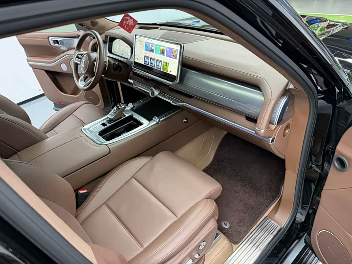 Фото 8 - Tank 700 Hybrid