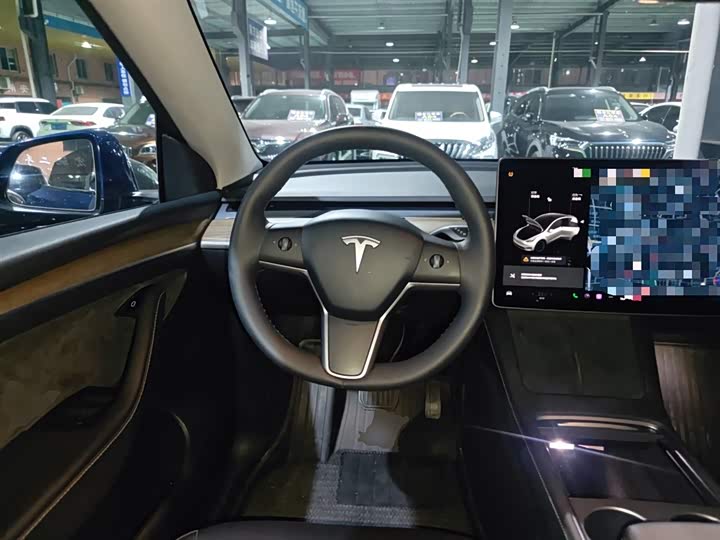 Фото 11 - Tesla Model Y