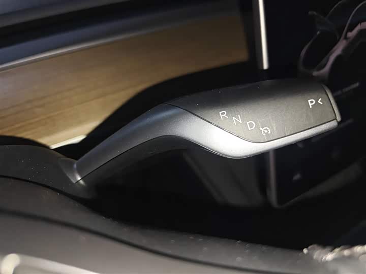 Фото 14 - Tesla Model Y