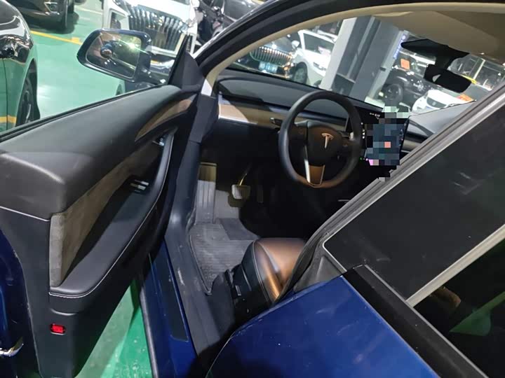 Фото 16 - Tesla Model Y