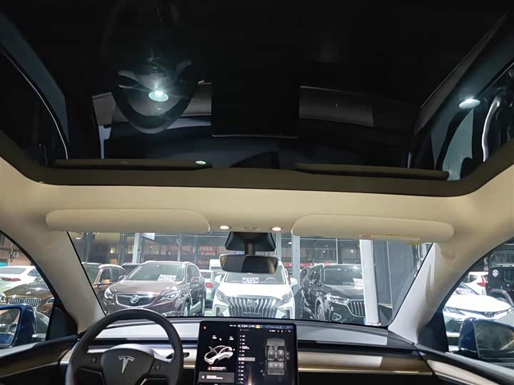 Фото 18 - Tesla Model Y