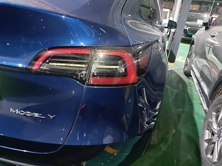 Фото 8 - Tesla Model Y