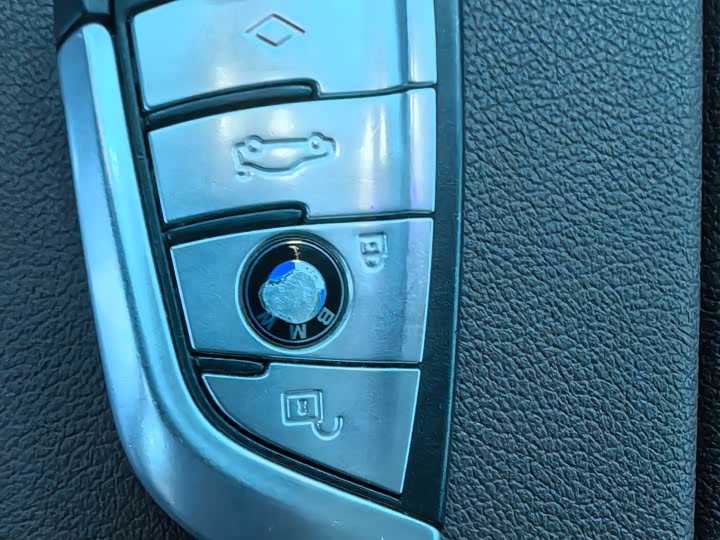 Фото 19 - BMW 5 Series