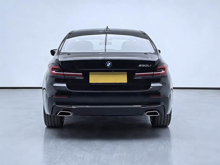 Фото 3 - BMW 5 Series