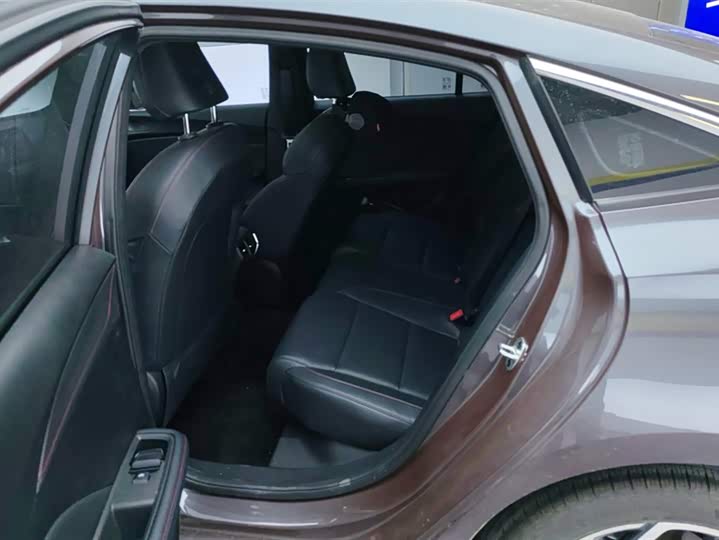 Фото 11 - MG Motor 5