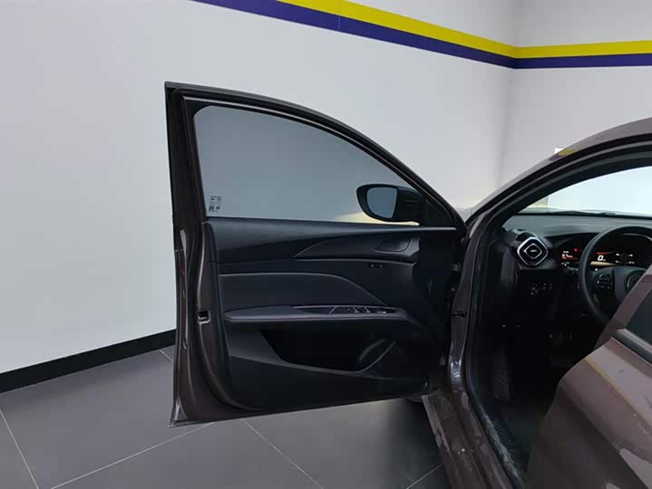 Фото 7 - MG Motor 5