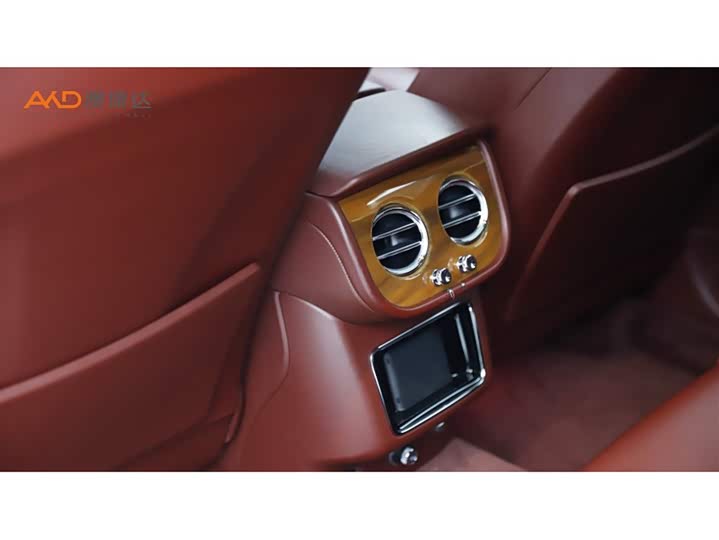 Фото 9 - Bentley Bentayga