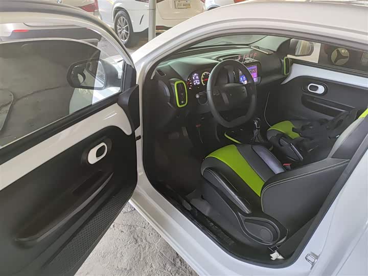 Фото 16 - Roewe Clever